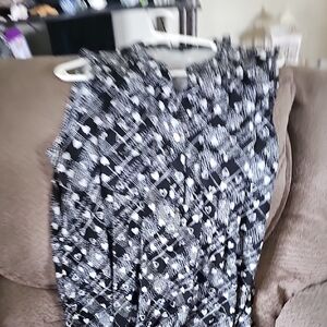 Ava & Grace Black and White Heart Dress